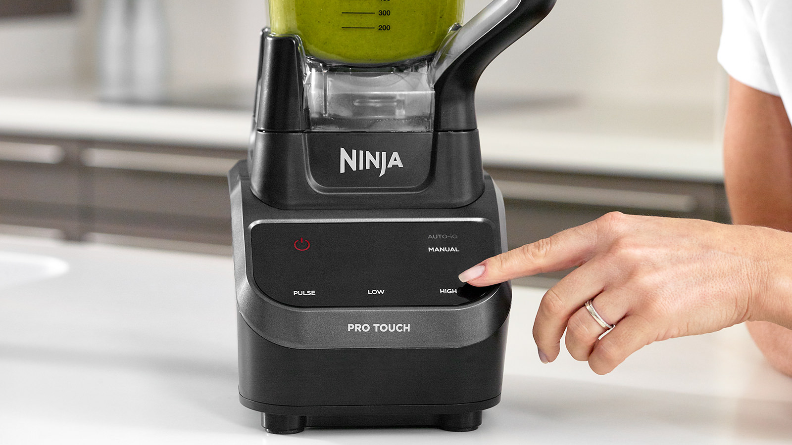Ninja 1000W MultiServe Touchscreen Blender CT610UK Ninja Kitchen